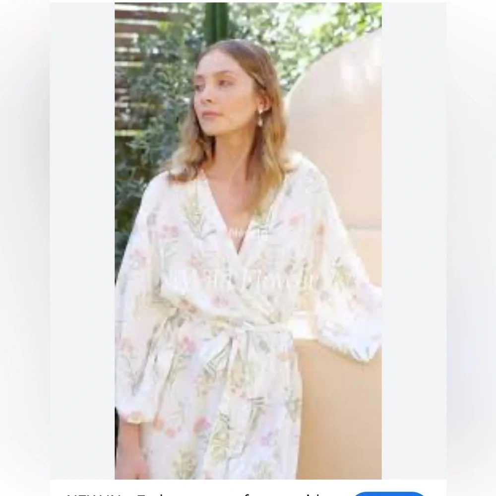 Floral Print Women's Robe NWT Size S/M